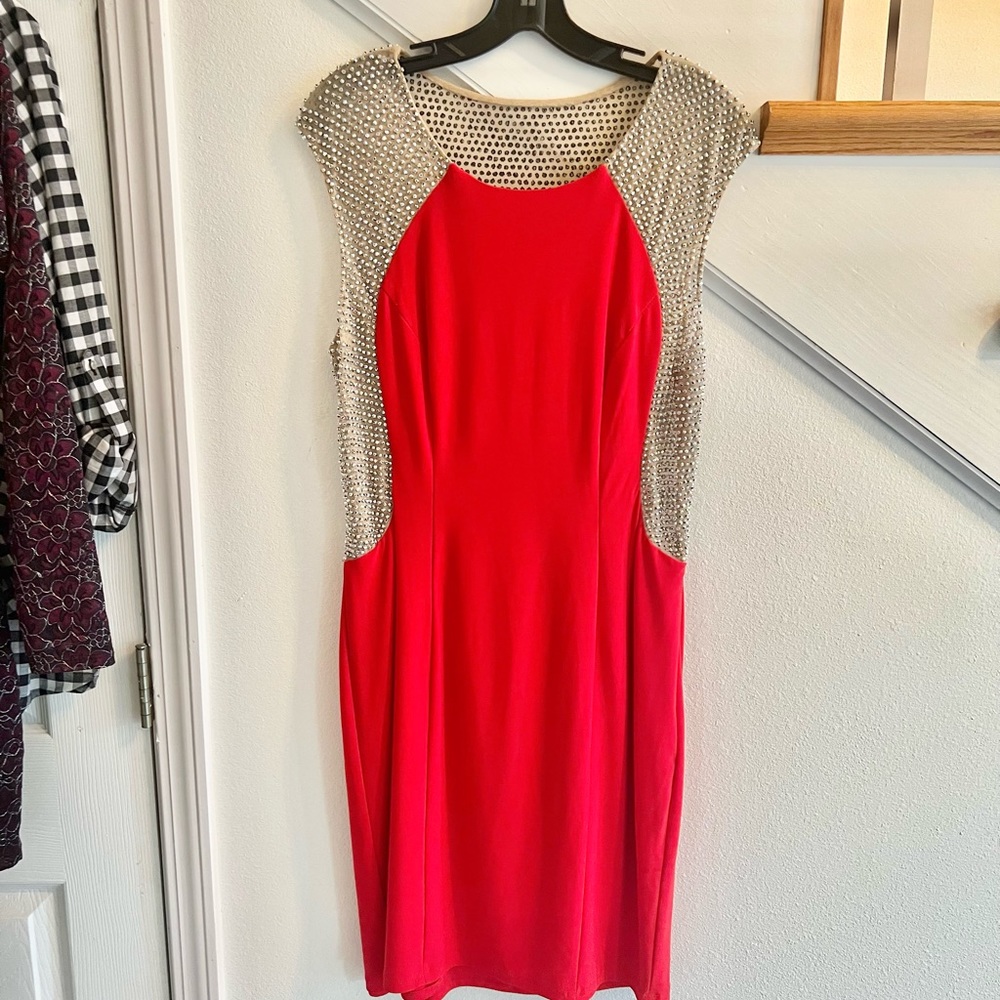 Xscape cut out bling dress nwot retail $240. Rating 10/10 clean